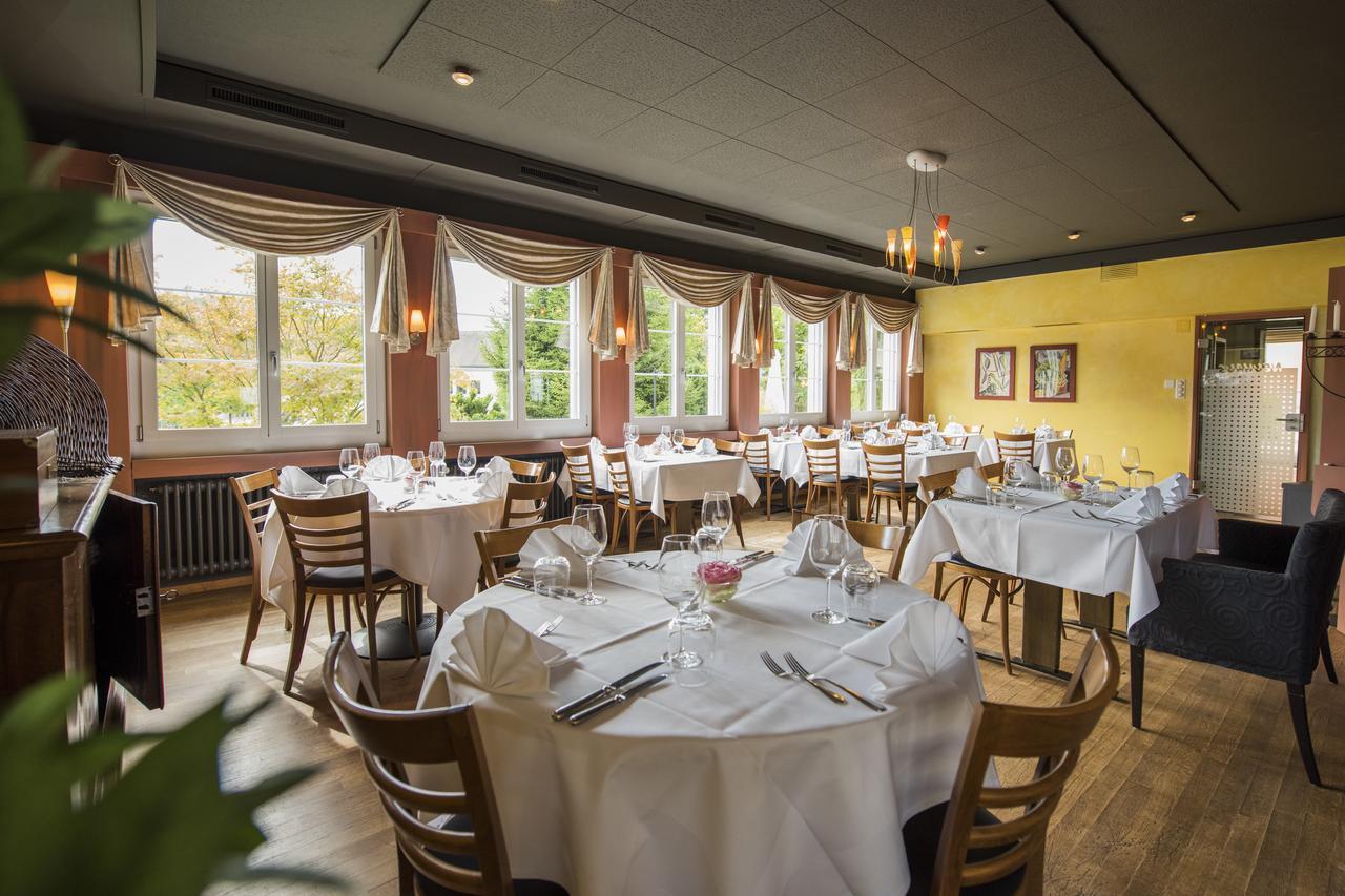 Hotel Restaurant Neuhaus Hertenstein Exteriör bild