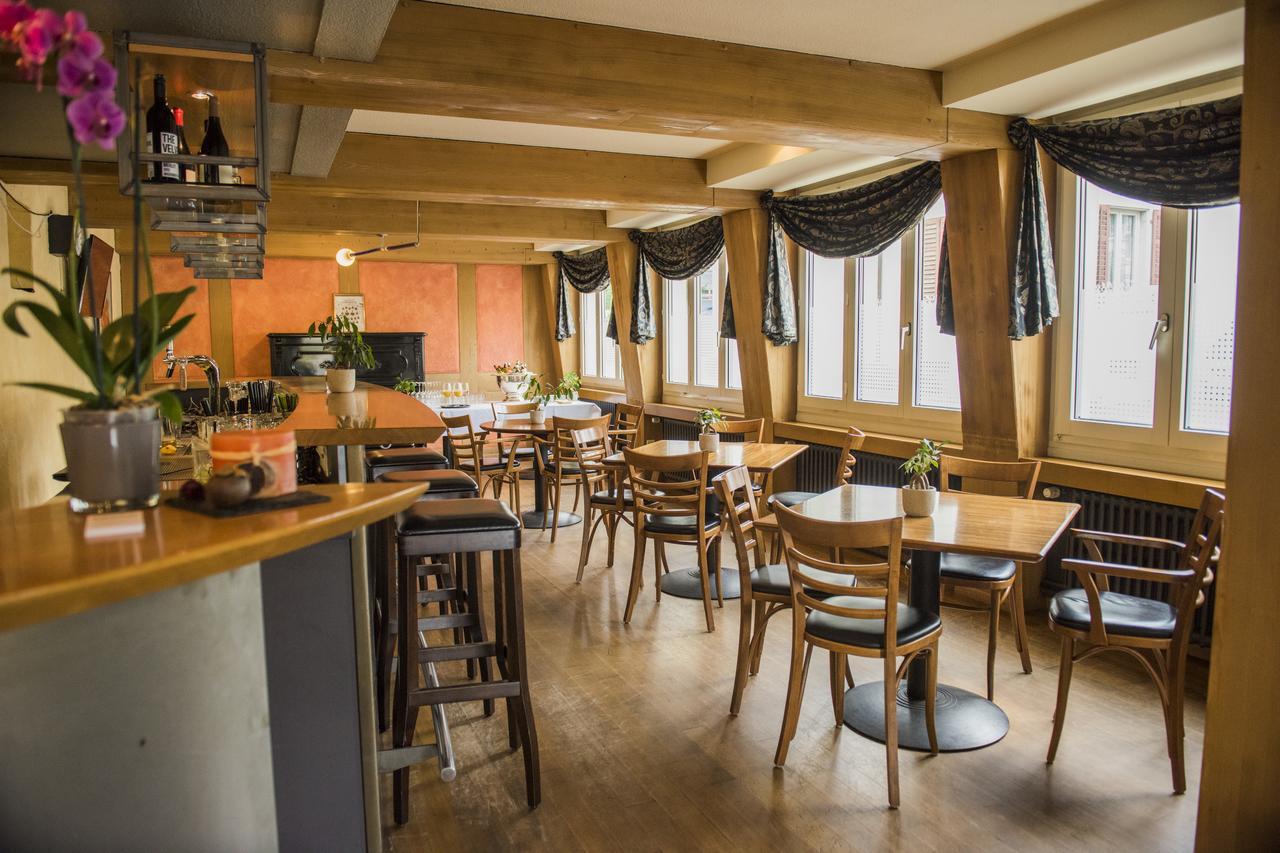 Hotel Restaurant Neuhaus Hertenstein Exteriör bild